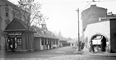 (#46) ul. Słowiańska, widoczny sklep z tytoniem