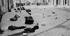 (#65) ul. Lwowska po likwidacji getta krakowskiego, widoczne porzucone pakunki