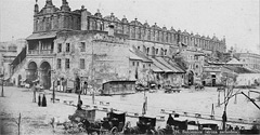 (#78) Rynek Główny, widoczne Sukiennice w „starej wersji”