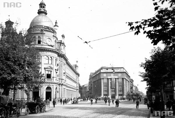 (#12) Skrzyżowanie ul. Starowiślnej z ul. Wielopole, widoczna Poczta Główna - dawno temu (#12) Skrzyżowanie ul. Starowiślnej z ul. Wielopole, widoczna Poczta Główna - dawno temu